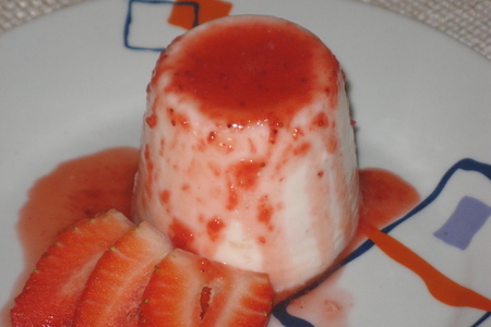 Фото к рецепту: Паннакотта йогуртовая