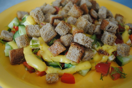 Фото к рецепту: Пикантный салатик с горчичной заправкой