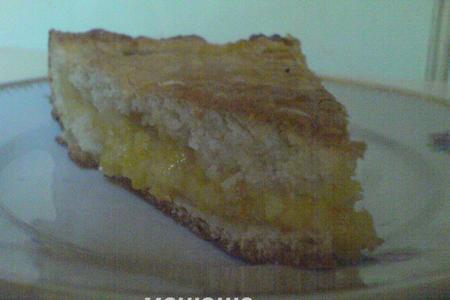 Фото к рецепту: Цитрусовый пирог из лёгкого теста на кефире