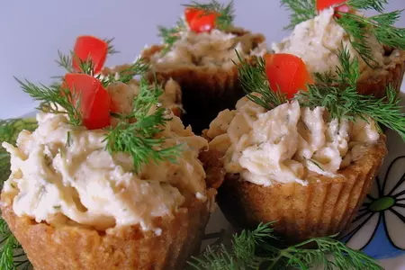 Закусочные тарталетки с сёмгой и сыром