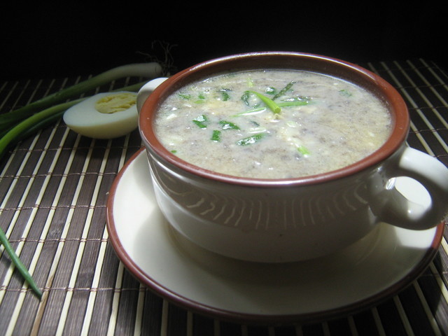 Фото к рецепту: Брюссельский суп из шампиньонов.