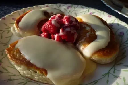 Оладьи йогуртовые со сгущенкой
