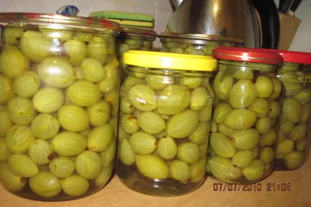 Маринованный крыжовник