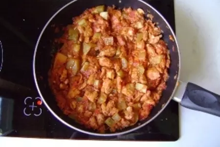Курица тушёная с овощами (отлично подойдёт тем,кто на безуглеводной диете)