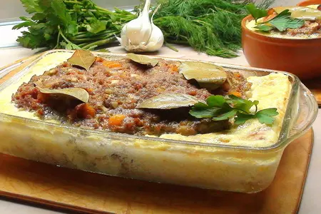 Боботи, мясная запеканка с сухофруктами