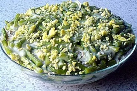 Слоеный салат со спаржей