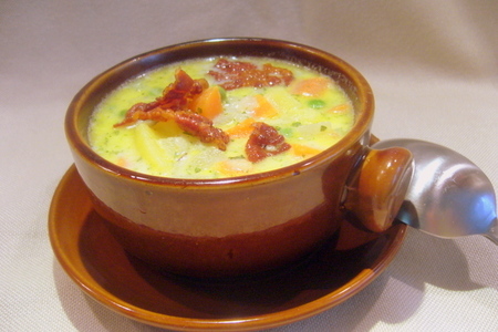 Фото к рецепту: Северонемецккй айнтопф (густой молочный овощной суп)
