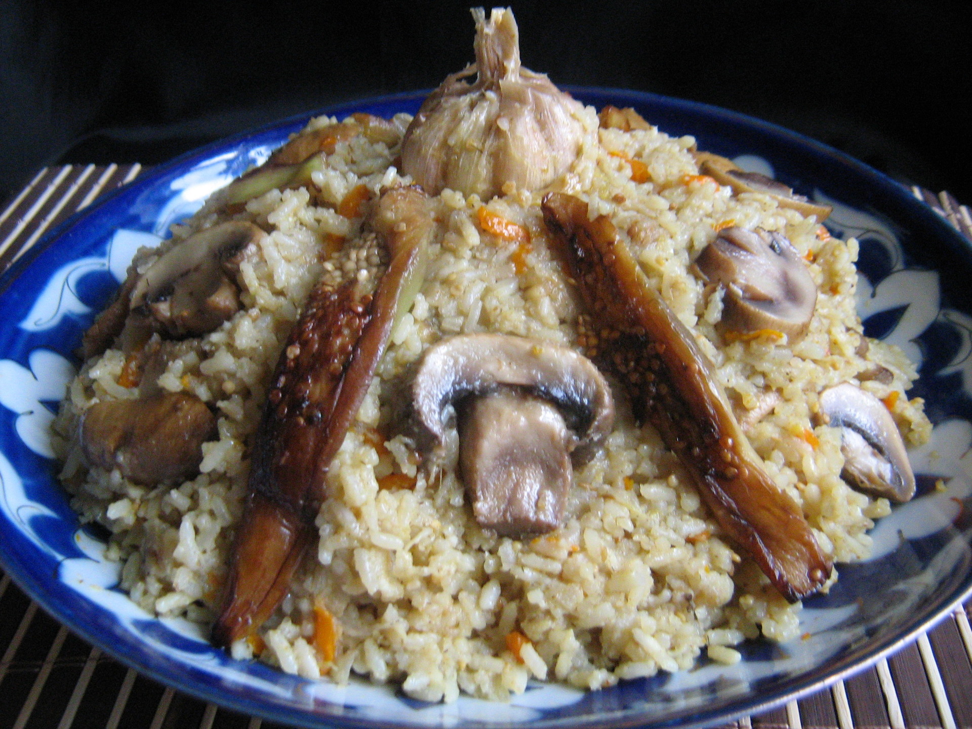 Рис с овощами и баклажанами