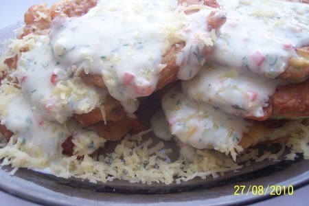Фото к рецепту: Баклажаны в кляре с сырно-чесночном соусе