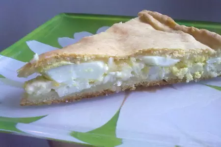 Пирог гведзели с сыром и яйцом