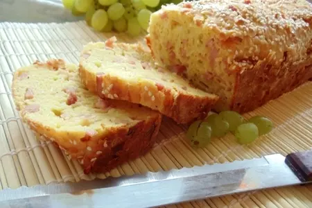 Кекс с сыром и ветчиной
