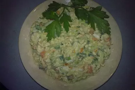 Салат "кризис"/из мивины/