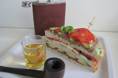 Фото к рецепту: Клубный сэндвич(clubsandwich) от джона(дуэль!)