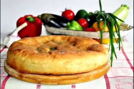 Осетинские пироги со свекольными листьями и сыром (цахараджин).