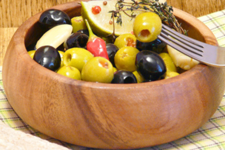 Фото к рецепту: Оливки маринованные (aceitunas alinadas)
