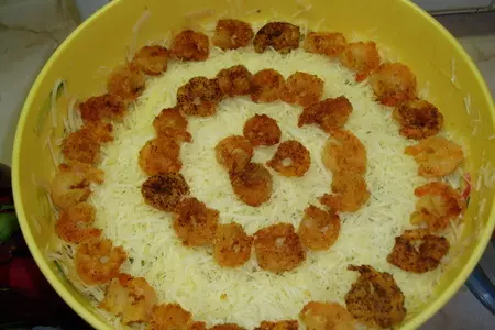 Салат с рисовой лапшой