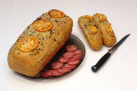 Фото к рецепту: Хлеб по-средиземноморски