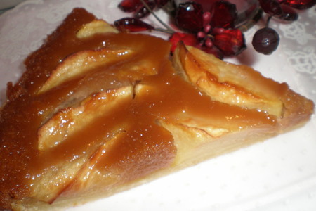 Фото к рецепту: Пирог яблочно-карамельный