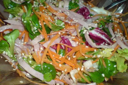 Морковный салат с ветчиной и апельсиновым винегретом