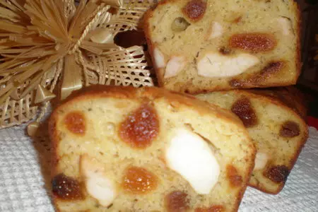 Кекс с куриным мясом и курагой