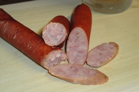 Фото к рецепту: Копчёные свиные колбаски