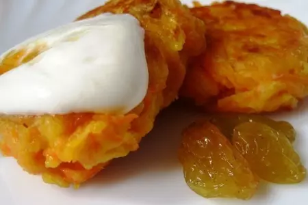 Солнечные морковные биточки с курагой, изюмом, яблоком для таси и ее мамы наташи