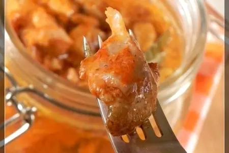 Куриное филе с пряностями в сладком вине