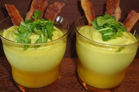 Фото к рецепту: Охлаждённый суп с авокадо и тмином