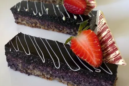 Моэлье шоколадное с черникой (дуэль)