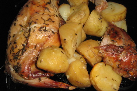 Ножка кролика запечённая с тимьяном и молодым картофелем или ужин для мужа