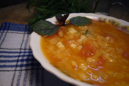 Фото к рецепту: Суп из красной чечевицы и булгура.