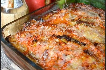 Баклажаны в томатном соусе с "пармезаном"(melanzane alla parmigiana )