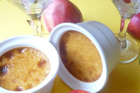 Фото к рецепту: Pots de crème au caramel,или нежнейшие карамельные "горшочки"