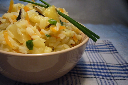 Фото к рецепту: Ананасово - морковный рис.