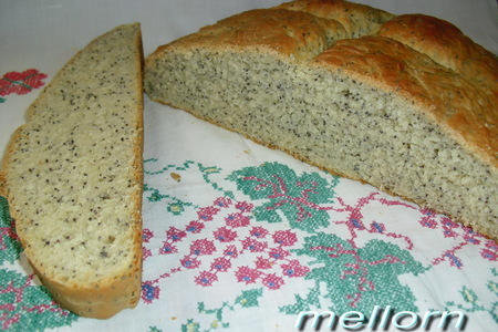Фото к рецепту: Хлеб на топленом молоке с маком