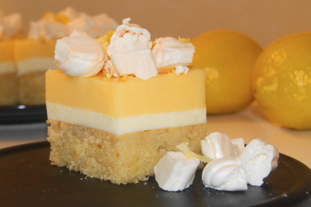 Фото к рецепту: Пирожное"лимонная симфония"