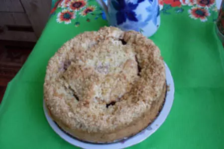 Бисквит с яблоками