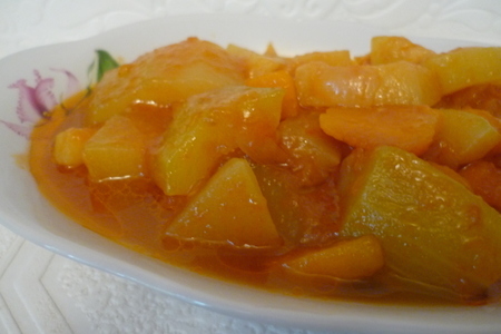 Фото к рецепту: Салат на зиму.кабачки в томатном соусе.