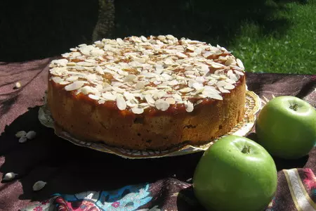Яблочный пирог с кардамоном  (сardamom apple cake)/