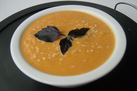 Суп из запечённой тыквы с грушами,сладким перцем и имбирём