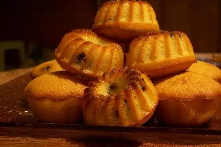 Манные маффины с шоколадом