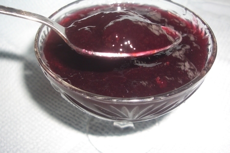 Фото к рецепту: Виноградное варенье-желе "изабелла"