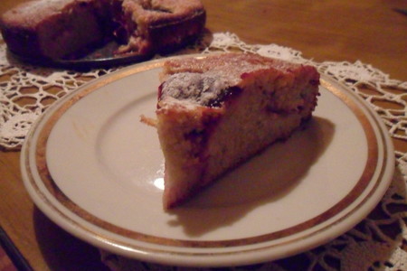 Пирог со сливами