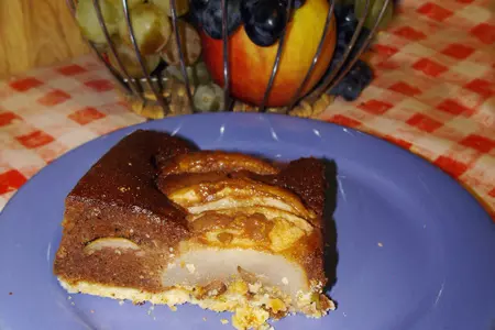 Грушевый пай с орехами