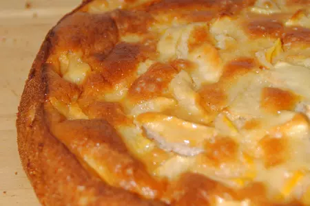 Шарлотка с тыквой и яблоками